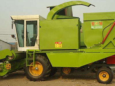 玉米收獲機(jī)